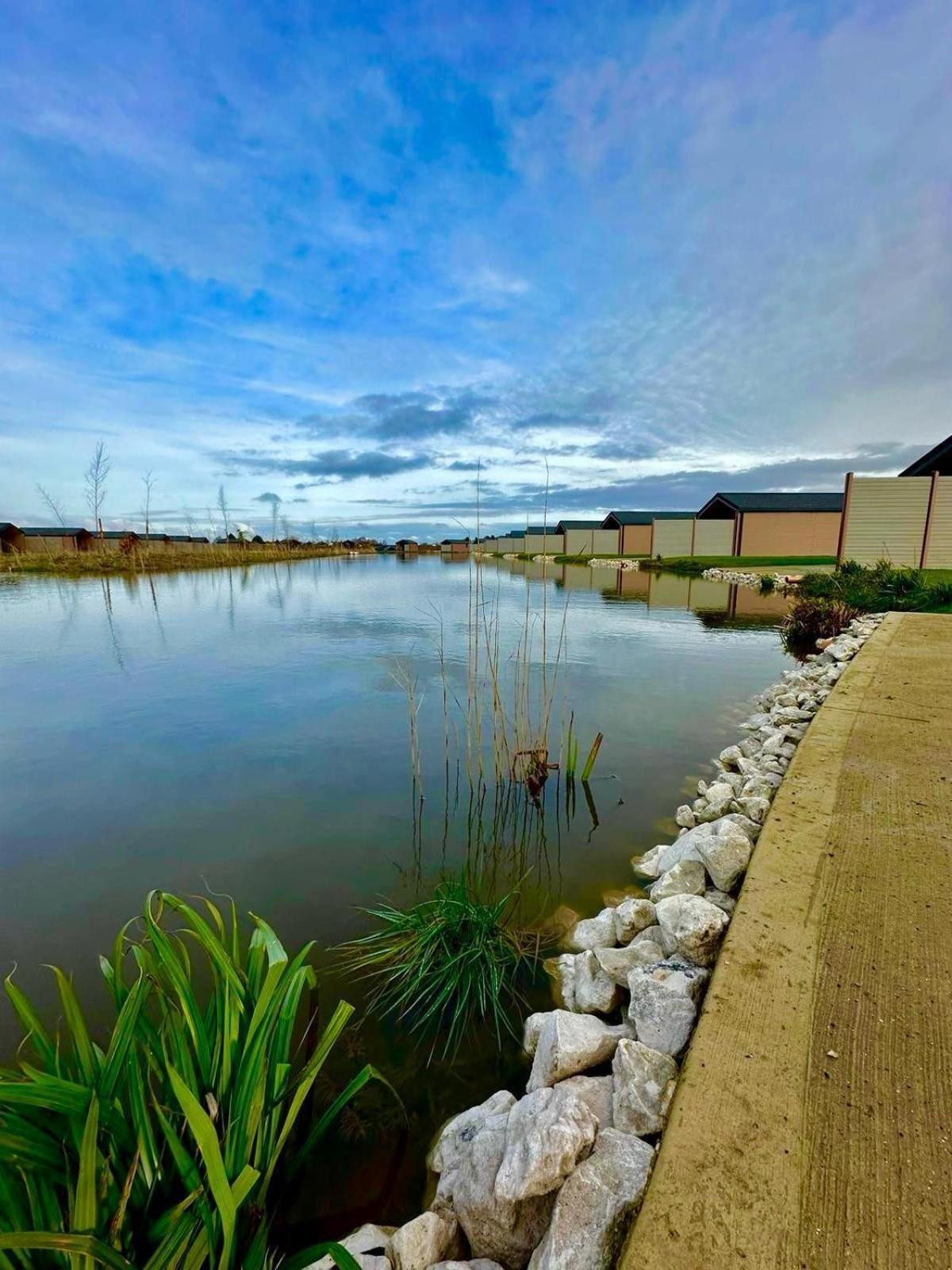 Lakeside Fishing Retreats Boston Rum bild