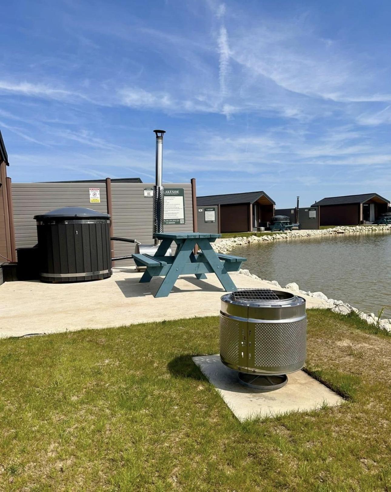 Lakeside Fishing Retreats Boston Rum bild